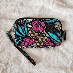 Vera Bradley Quilted Phone Wallet Wristlet, Like New!